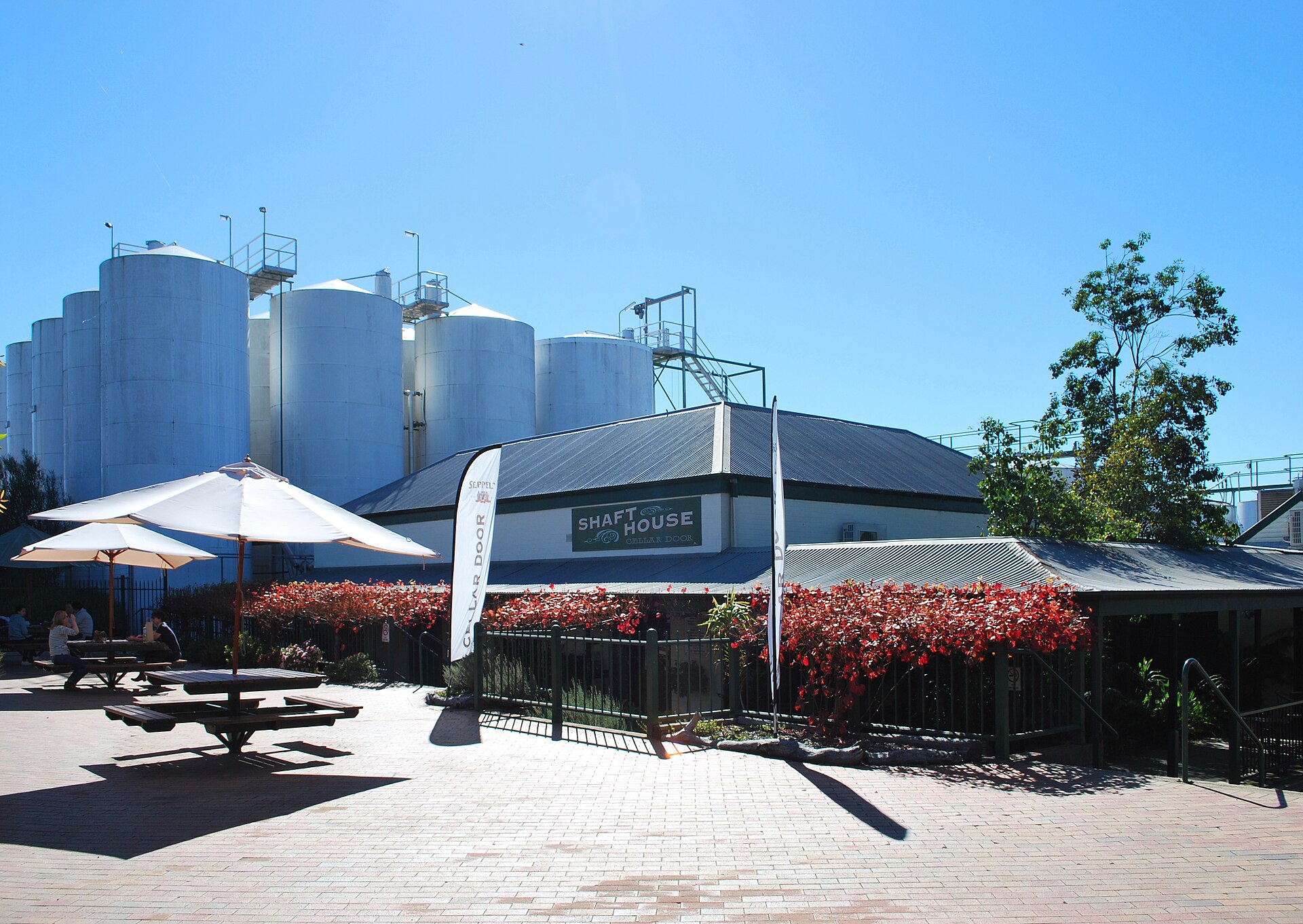 Caveau et cuves en acier du domaine de Great Western, dans le Victoria australien